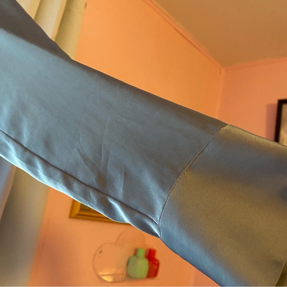 Stradivarius Silk/Satin Button Up Top - Picture 3 of 5